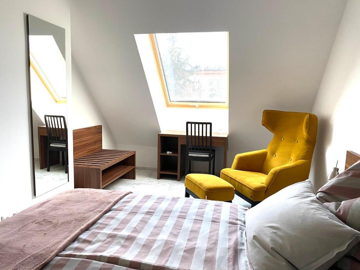 Lilie Appartement In Heviz Mit Tiefgarage, New And Modern Exterior photo